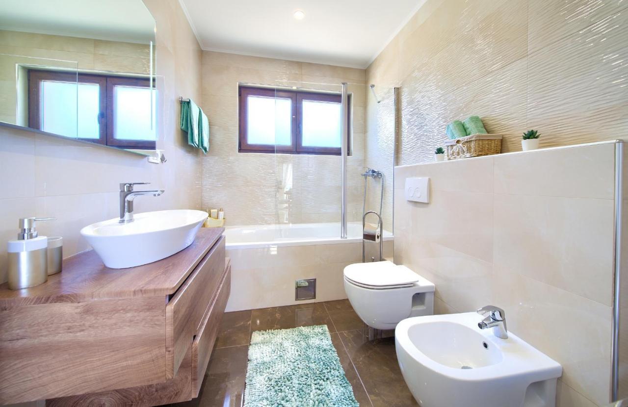 Luxury Apartments Villa Stina Pinezici  Exterior photo